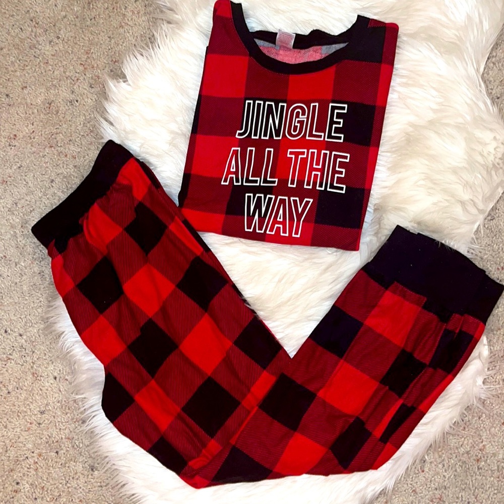 North Pole Women’s family pajama set sz M